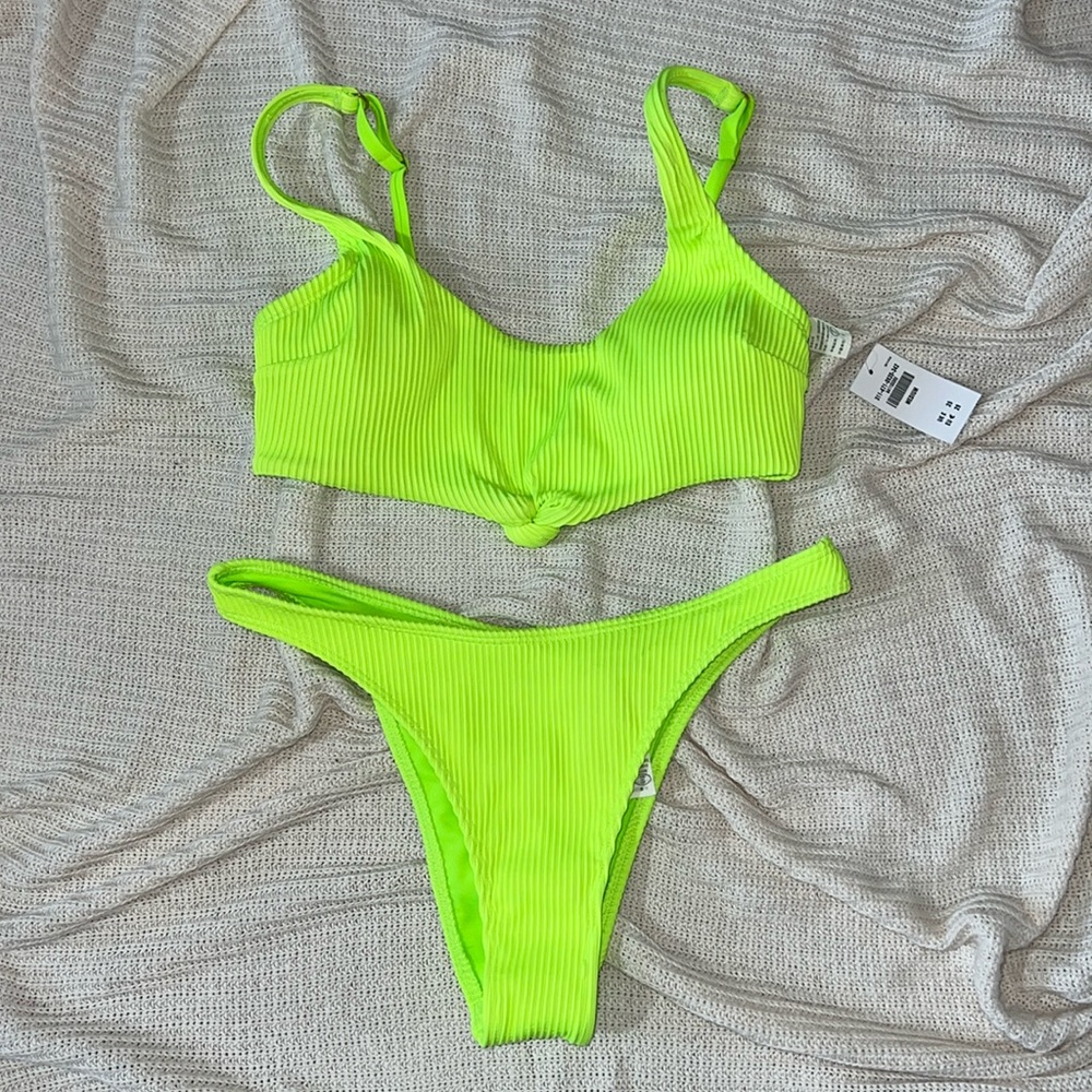 Hollister Swims